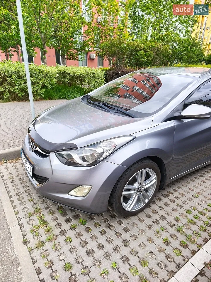 2011 Hyundai Elantra - мініатюра 21