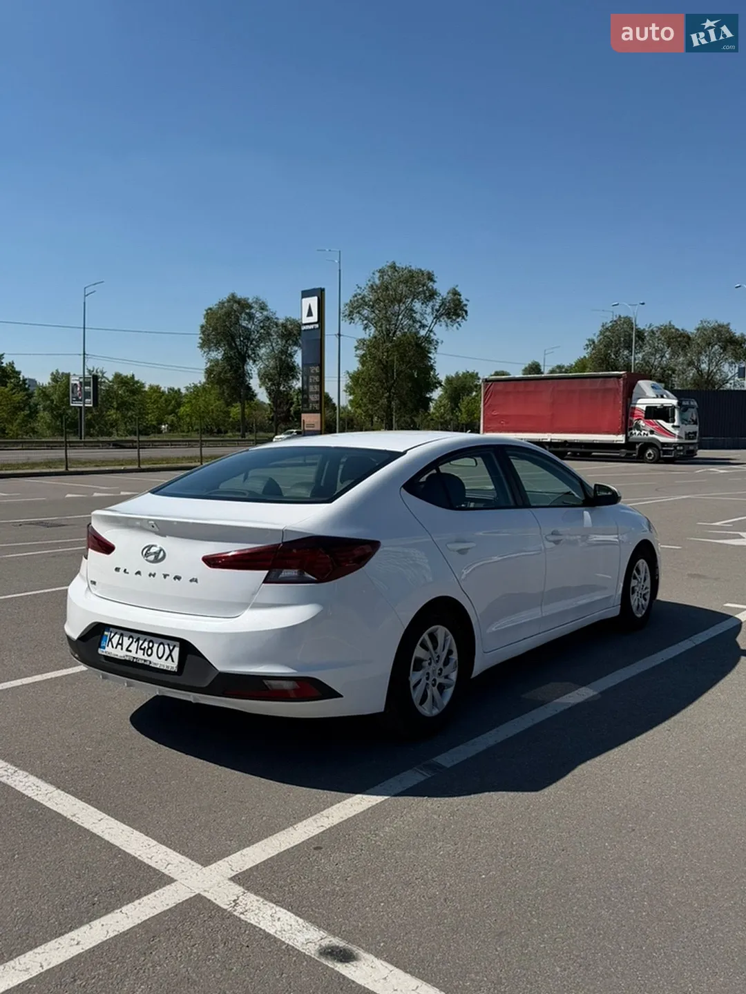 2019 Hyundai Elantra - мініатюра 10