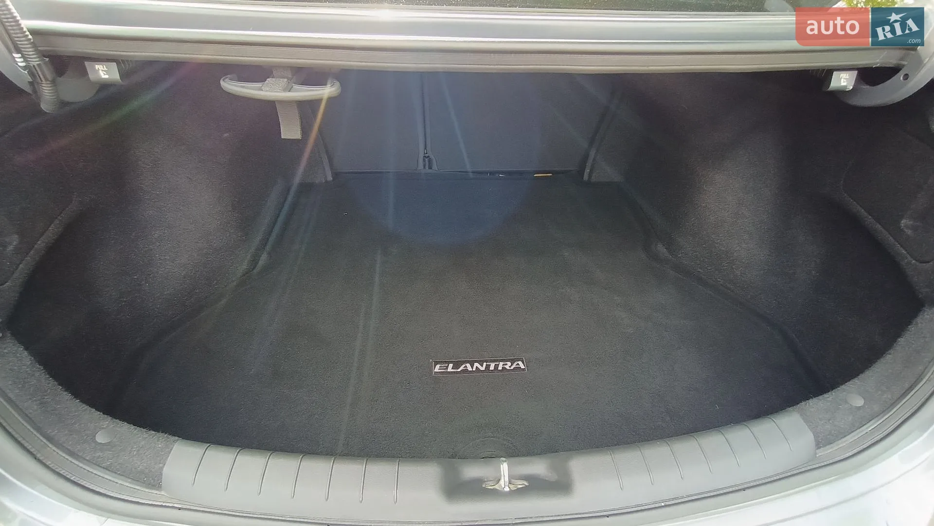 2019 Hyundai Elantra - мініатюра 25