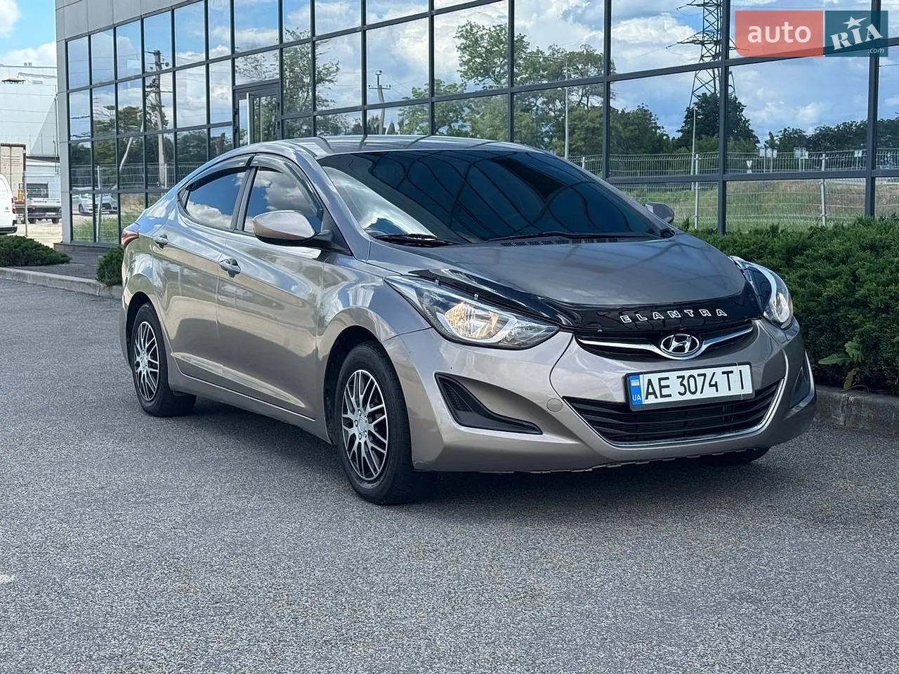 2013 Hyundai Elantra - мініатюра 18