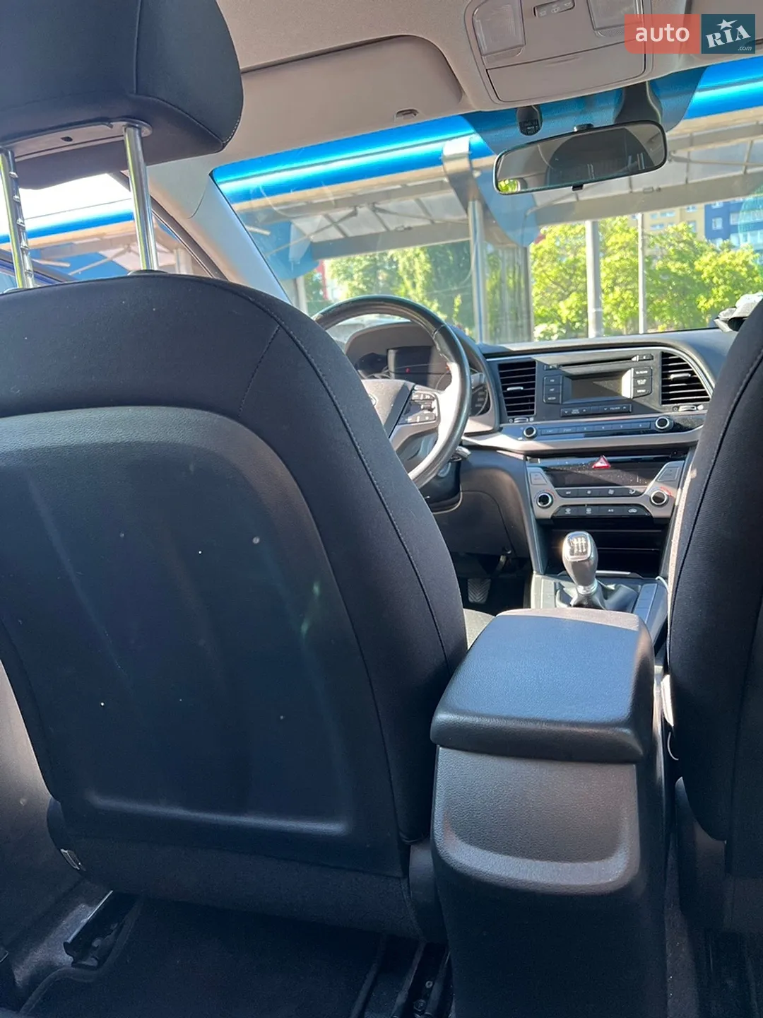 2018 Hyundai Elantra - мініатюра 24