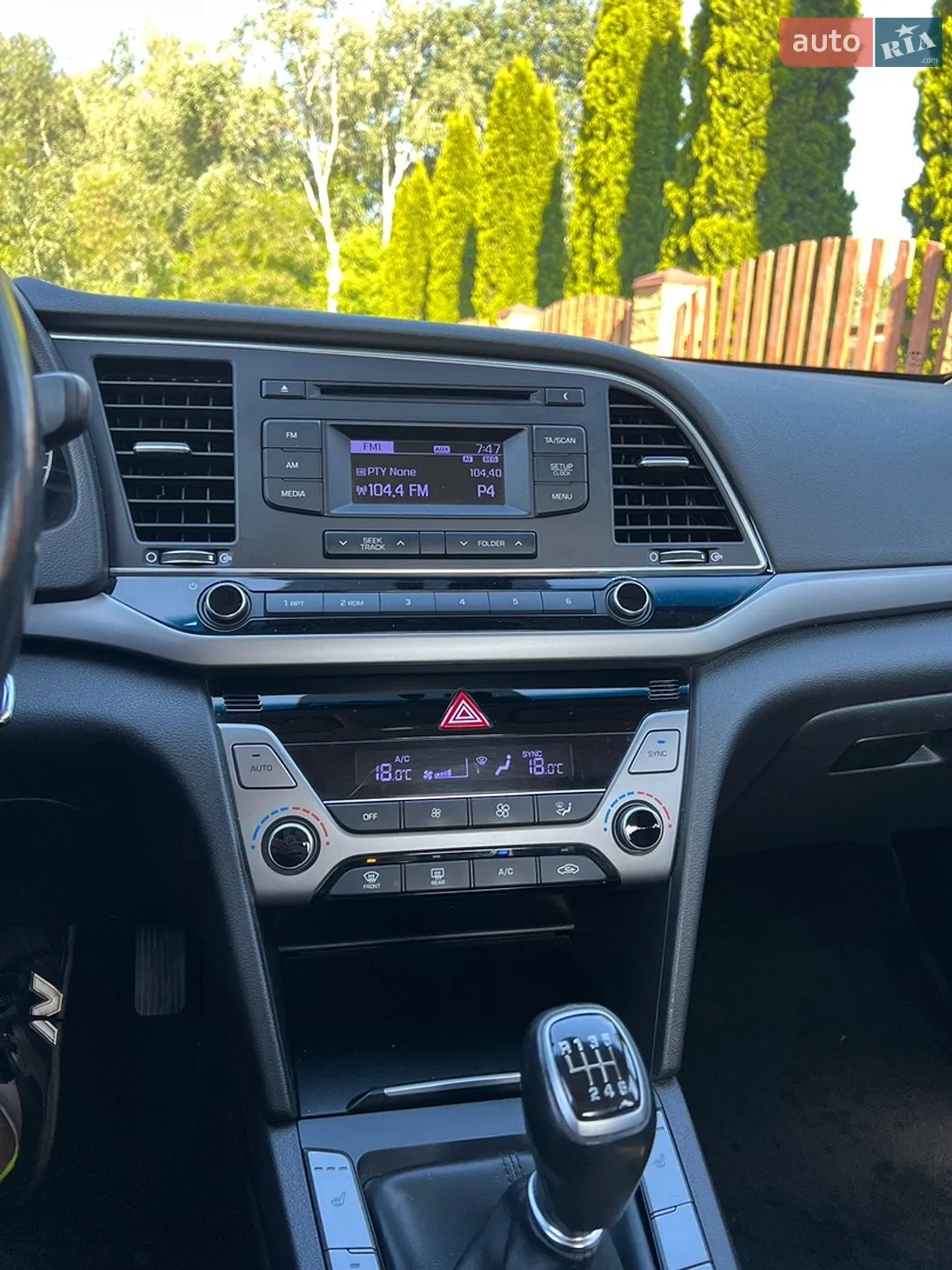 2018 Hyundai Elantra - мініатюра 26