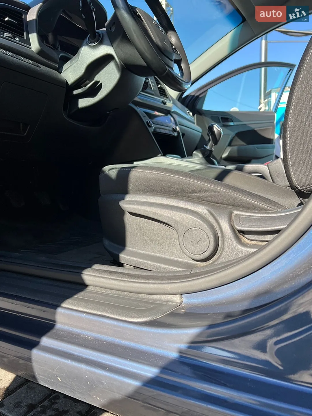 2018 Hyundai Elantra - мініатюра 16