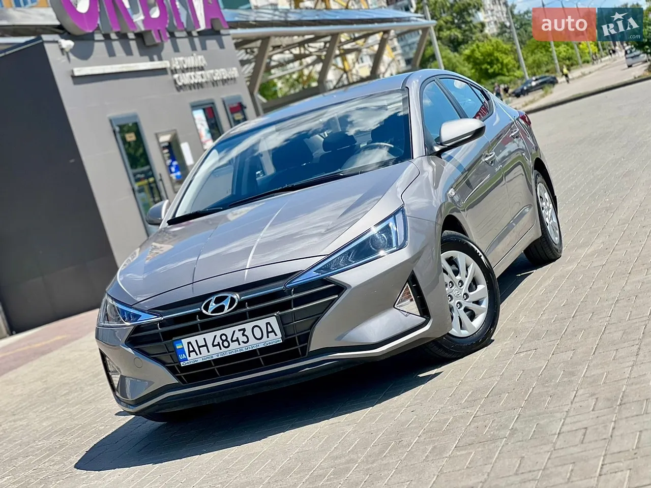 2019 Hyundai Elantra - мініатюра 21