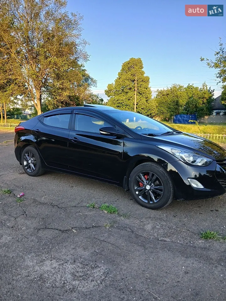 2013 Hyundai Elantra - мініатюра 22