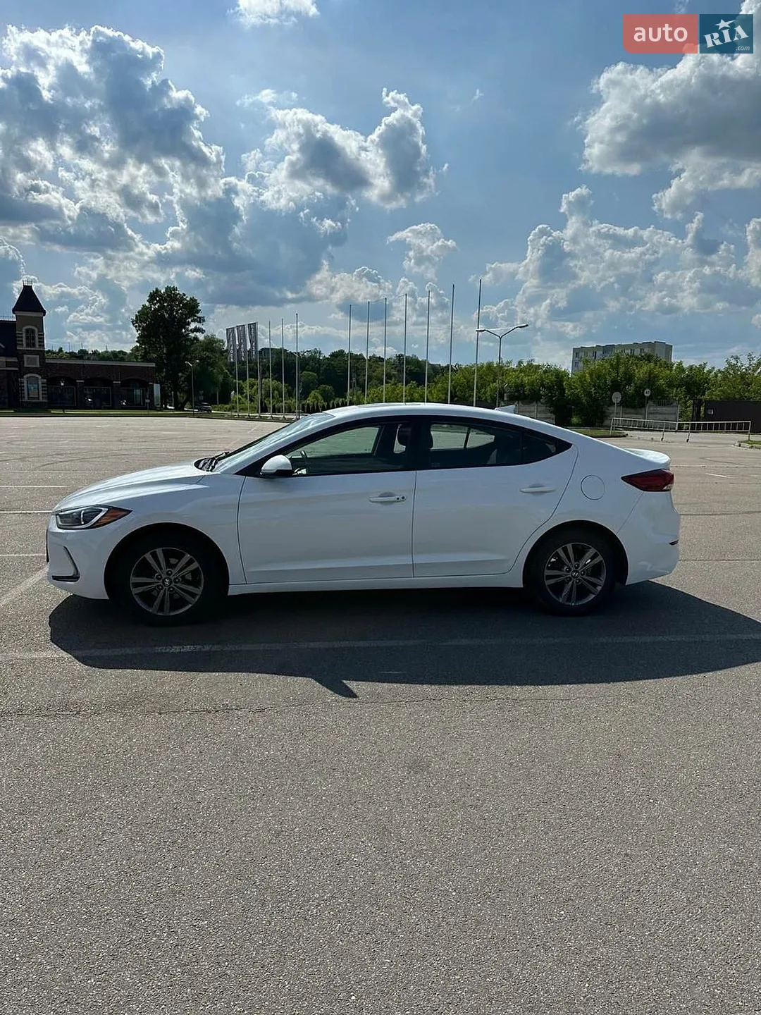 2016 Hyundai Elantra - мініатюра 5