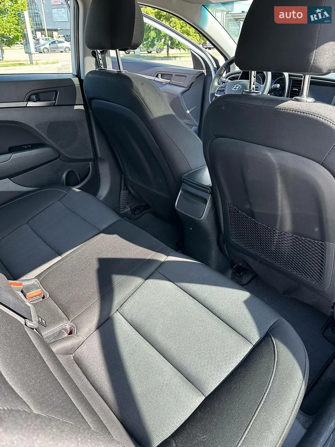 2016 Hyundai Elantra - мініатюра 16