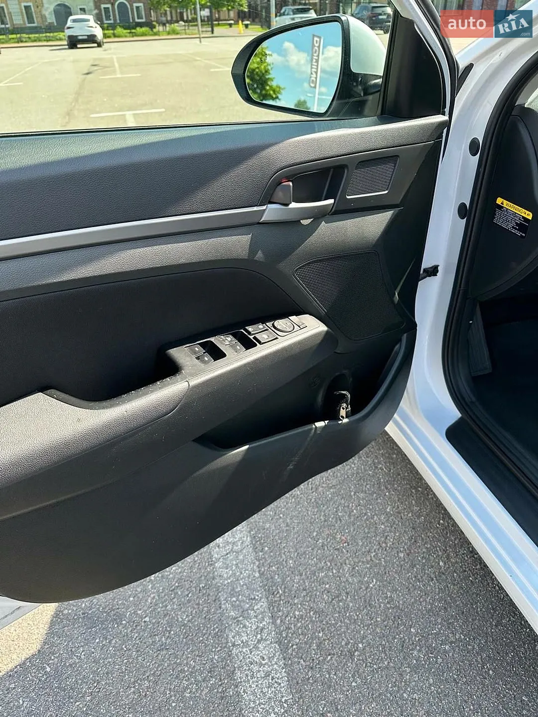 2016 Hyundai Elantra - мініатюра 20
