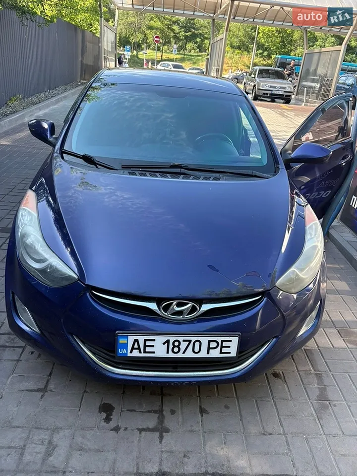 2013 Hyundai Elantra - мініатюра 11