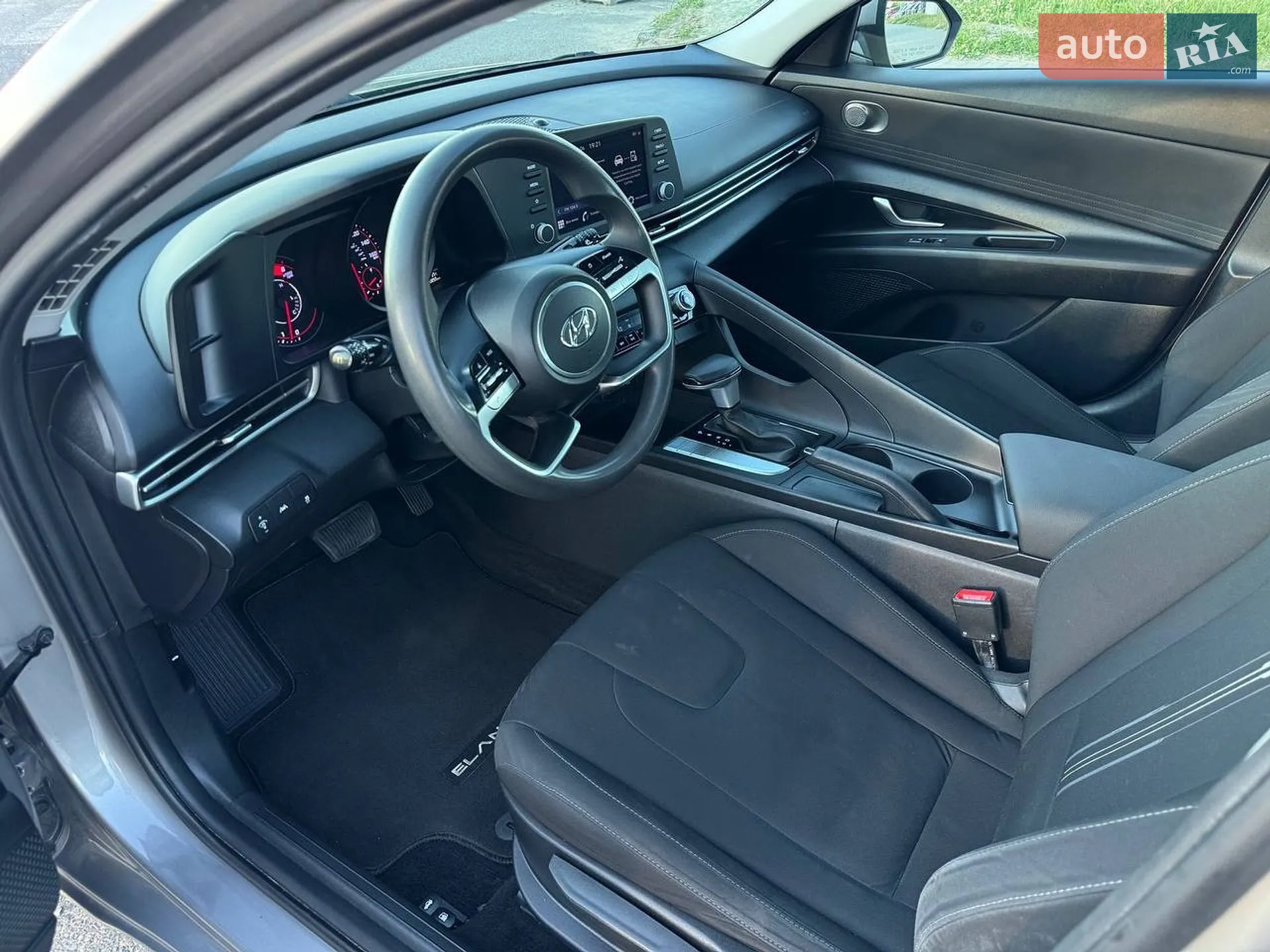 2021 Hyundai Elantra - мініатюра 28