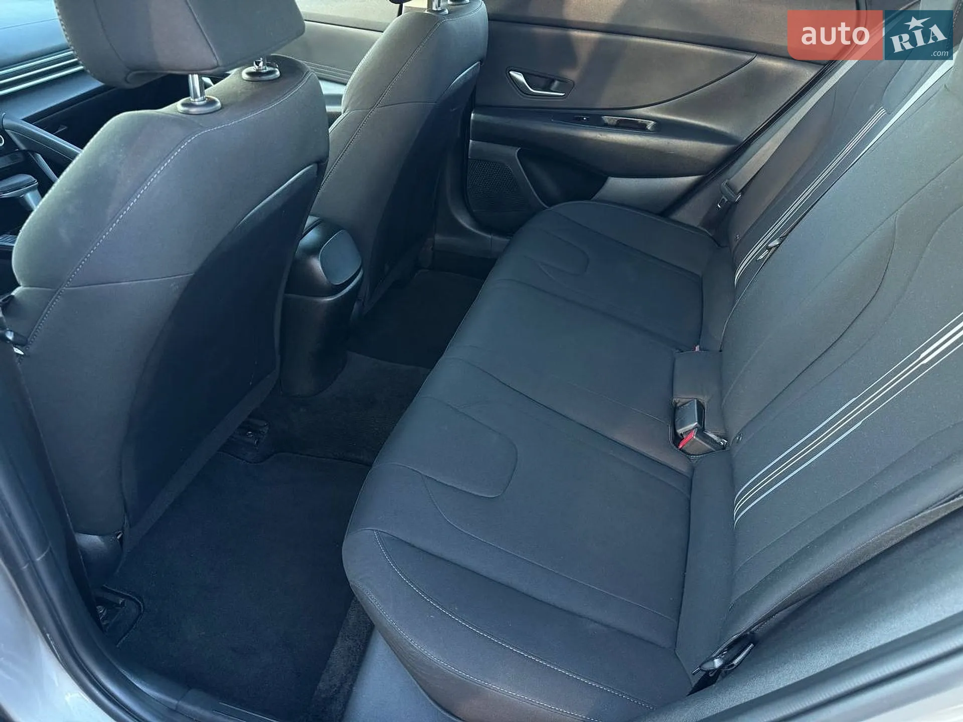 2021 Hyundai Elantra - мініатюра 30