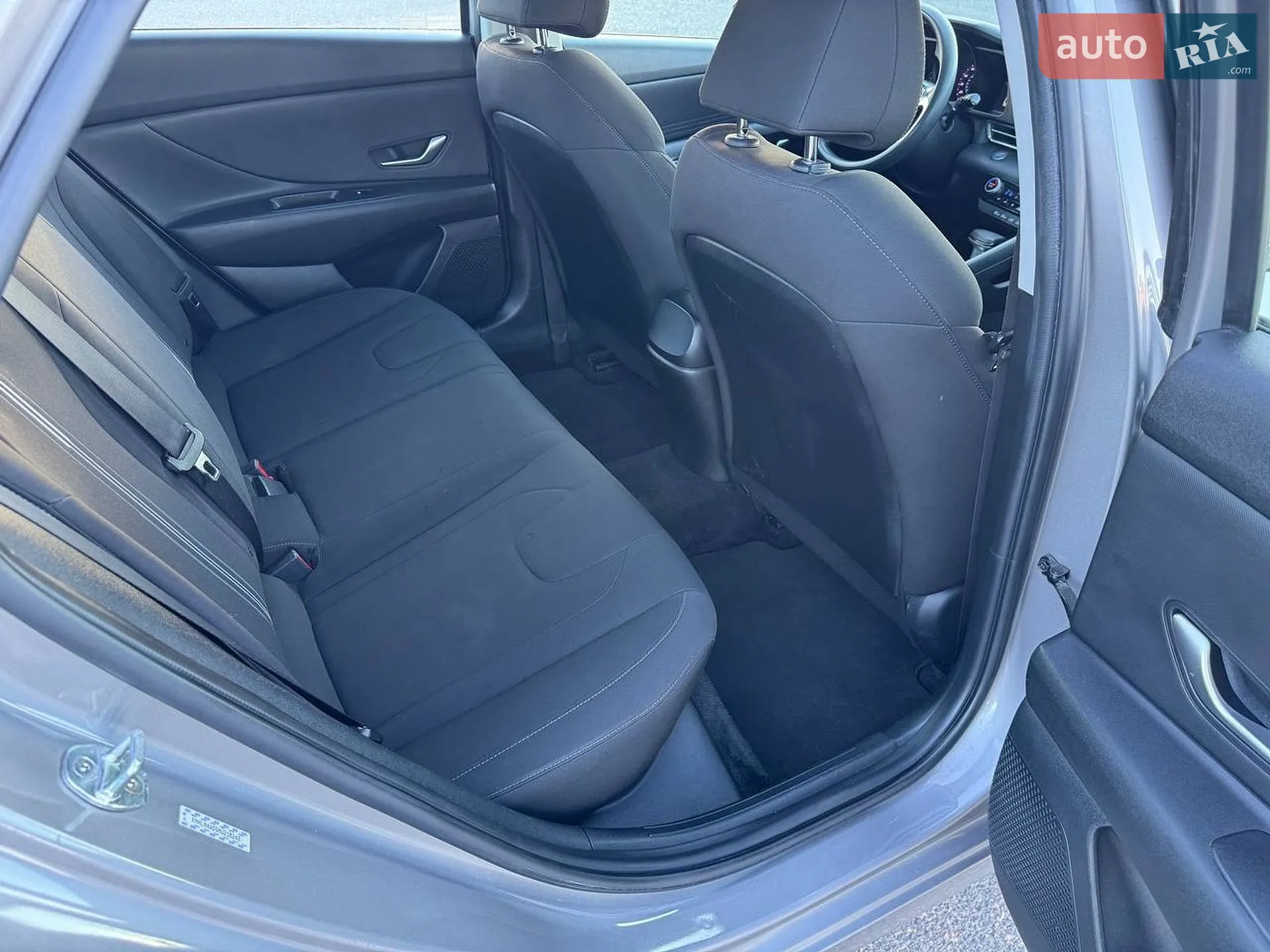 2021 Hyundai Elantra - мініатюра 32