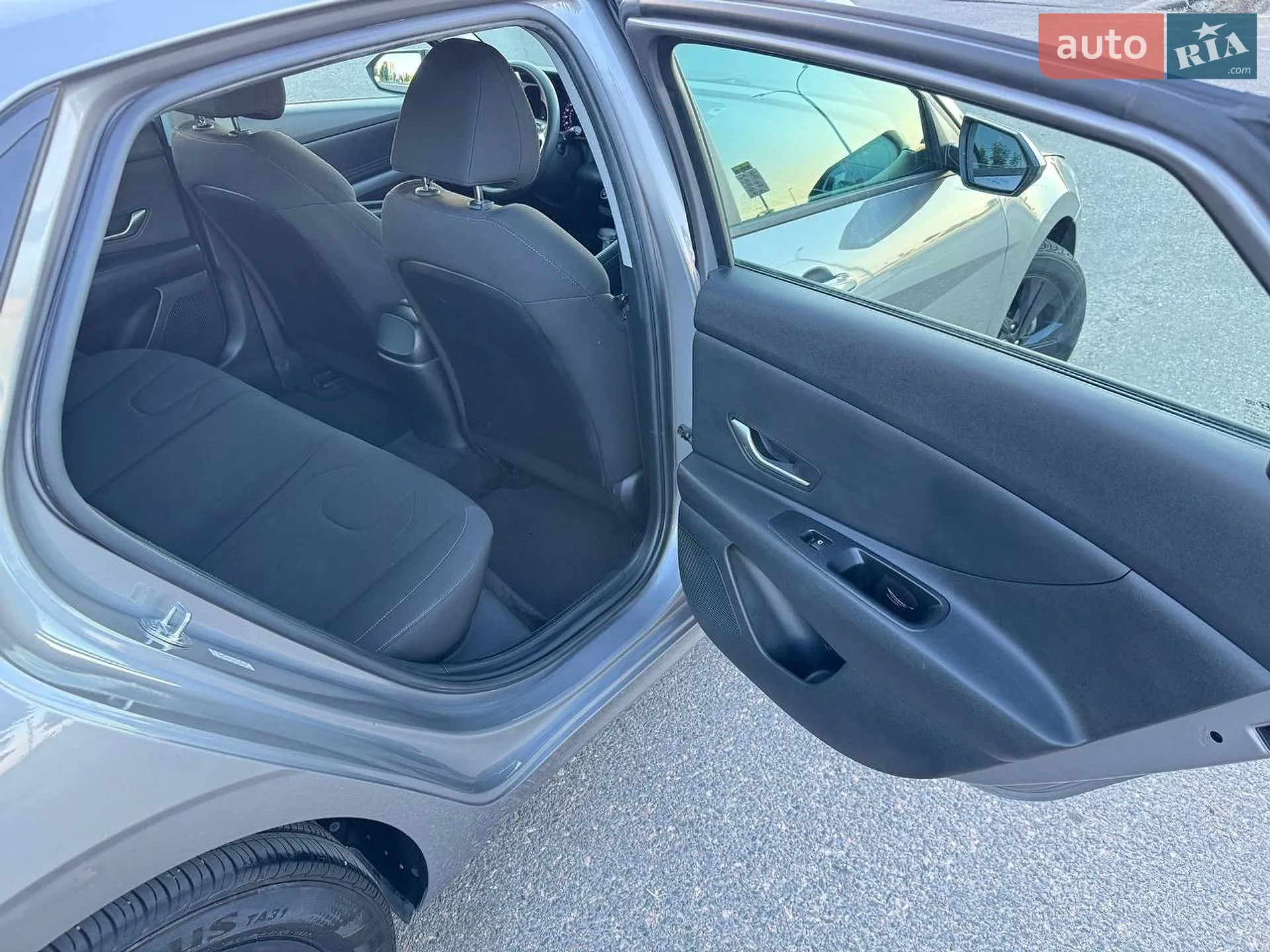 2021 Hyundai Elantra - мініатюра 33