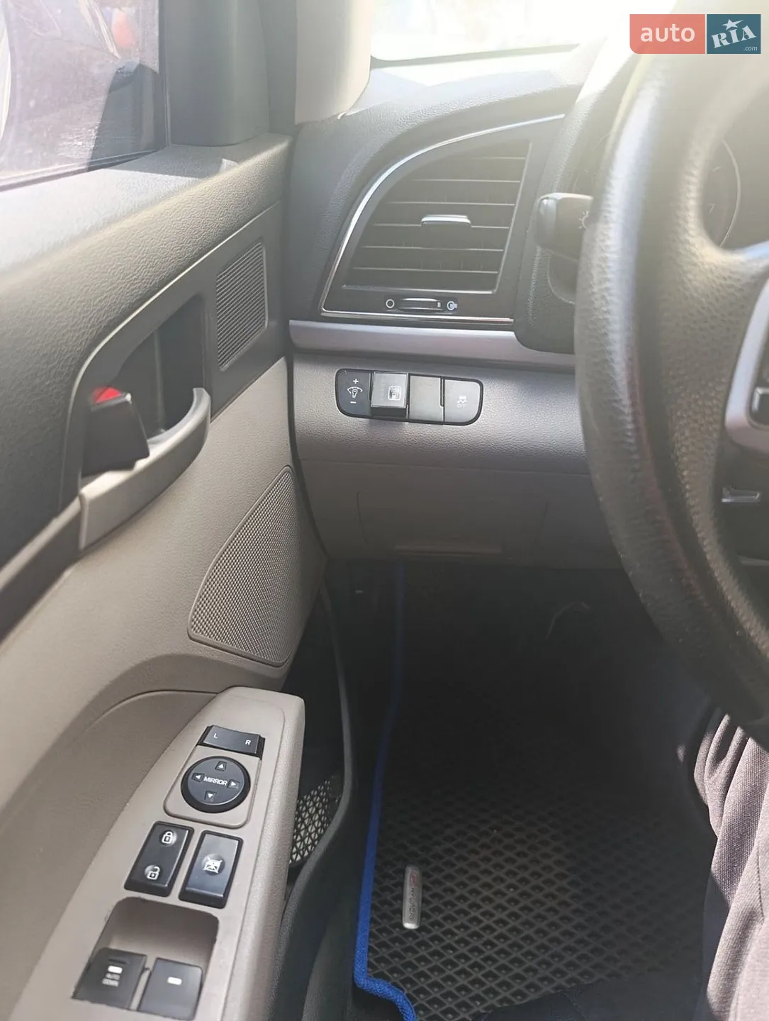 2016 Hyundai Elantra - мініатюра 11