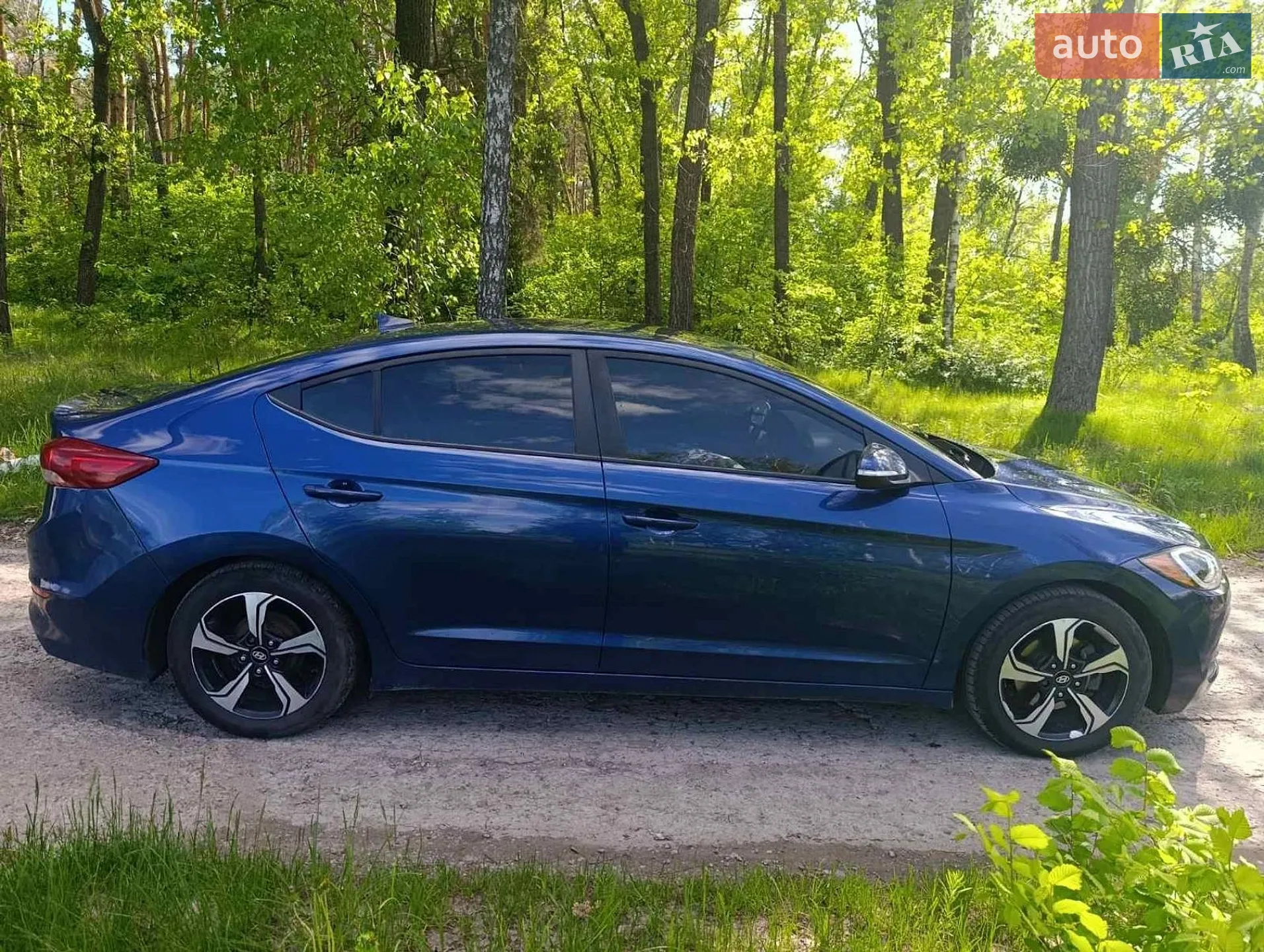2016 Hyundai Elantra - мініатюра 12
