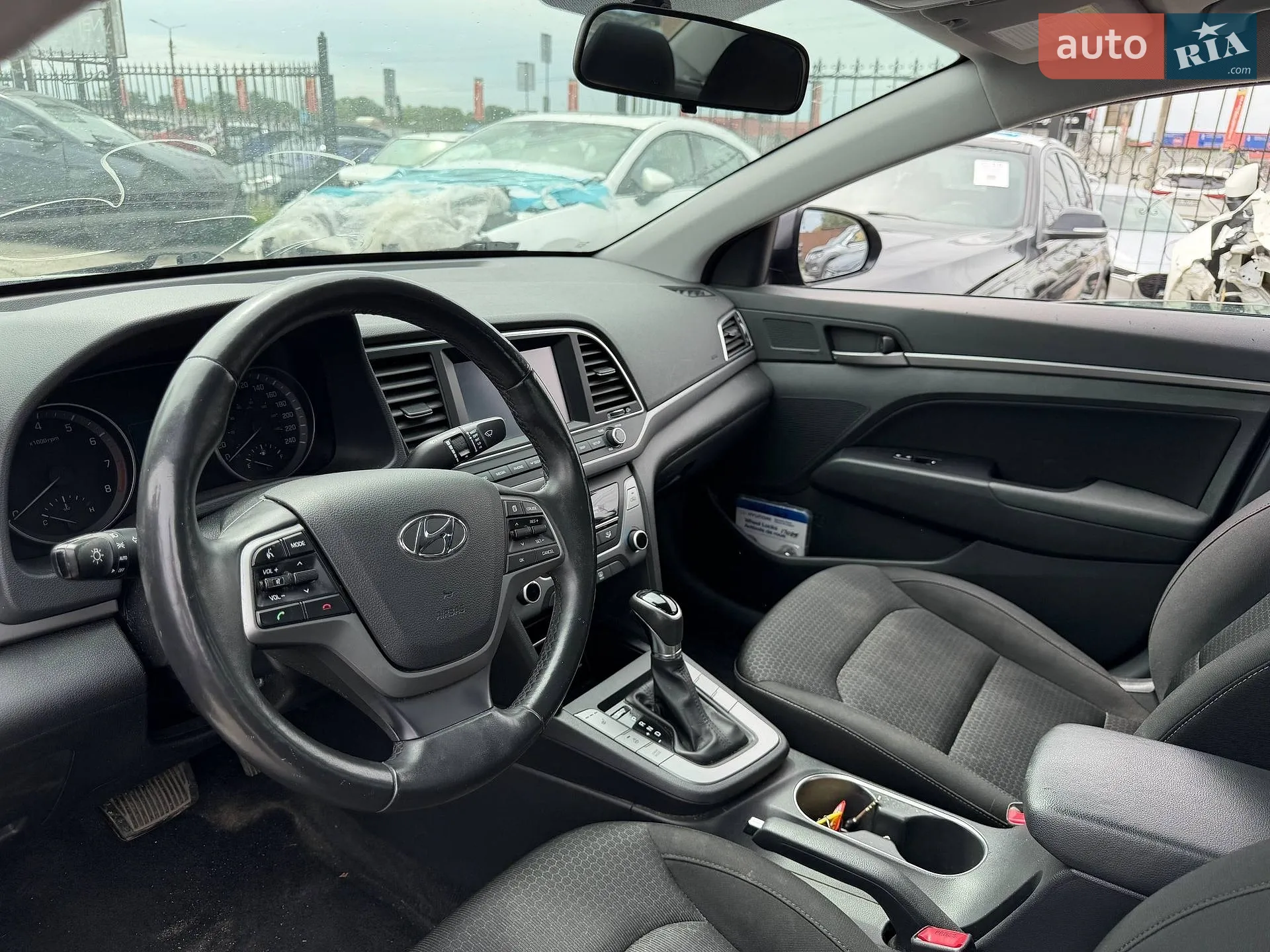 2016 Hyundai Elantra - мініатюра 29