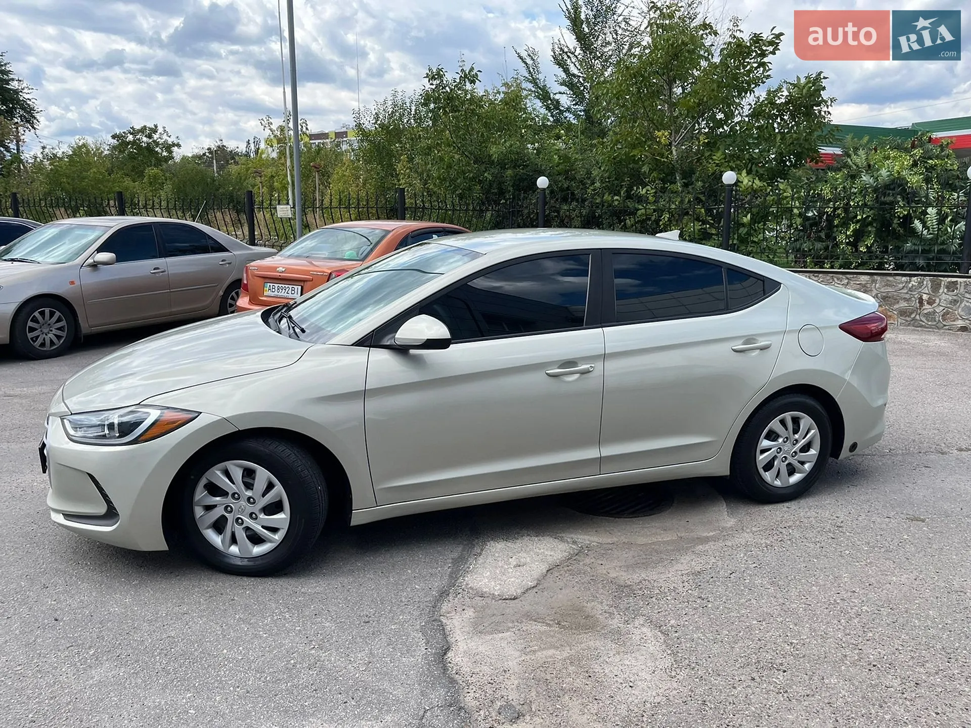 2017 Hyundai Elantra - мініатюра 2