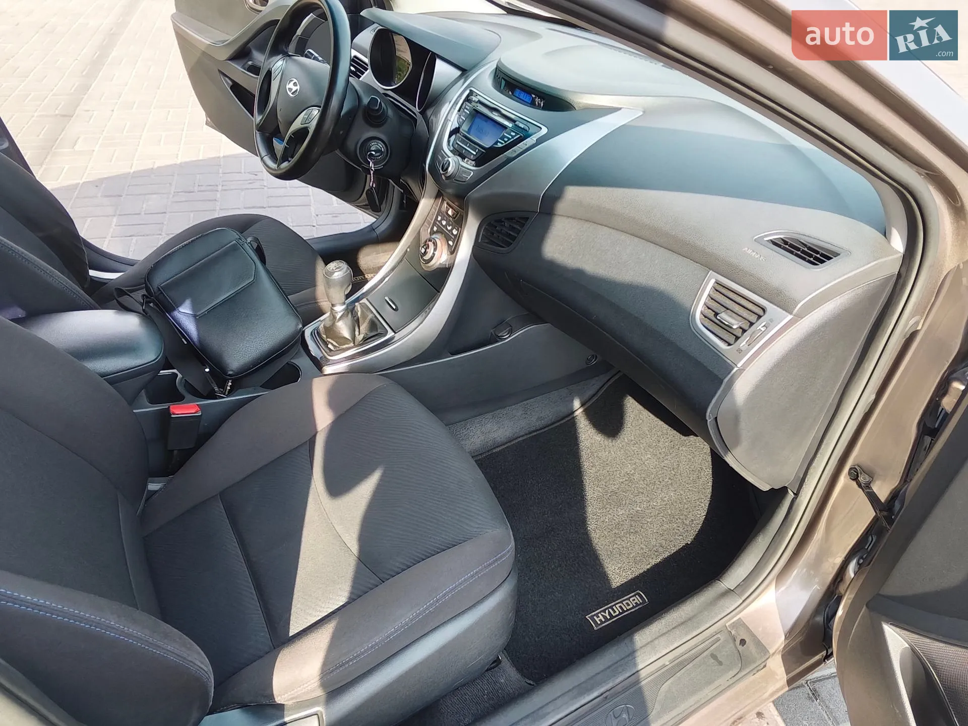 2013 Hyundai Elantra - мініатюра 10