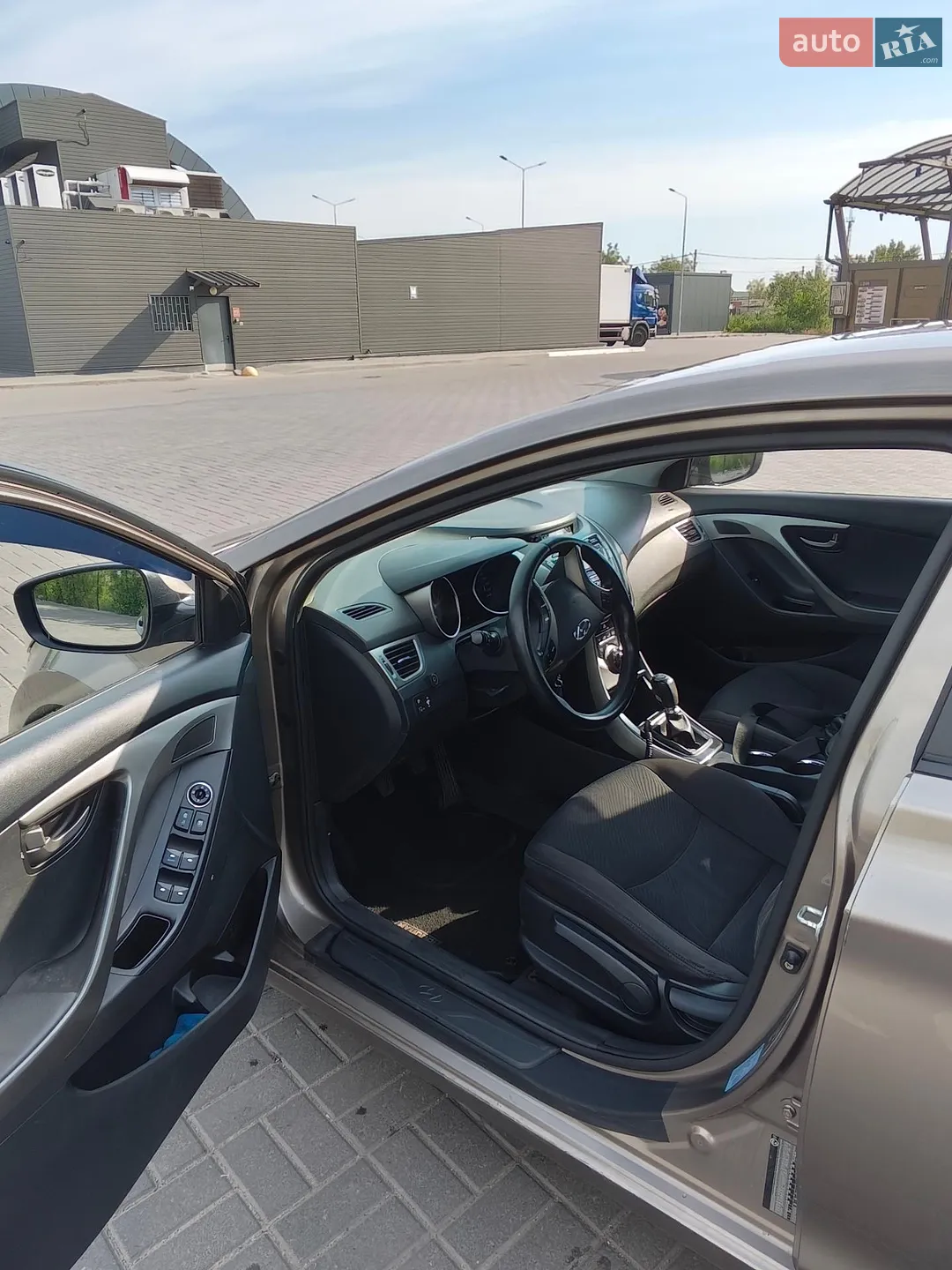2013 Hyundai Elantra - мініатюра 6