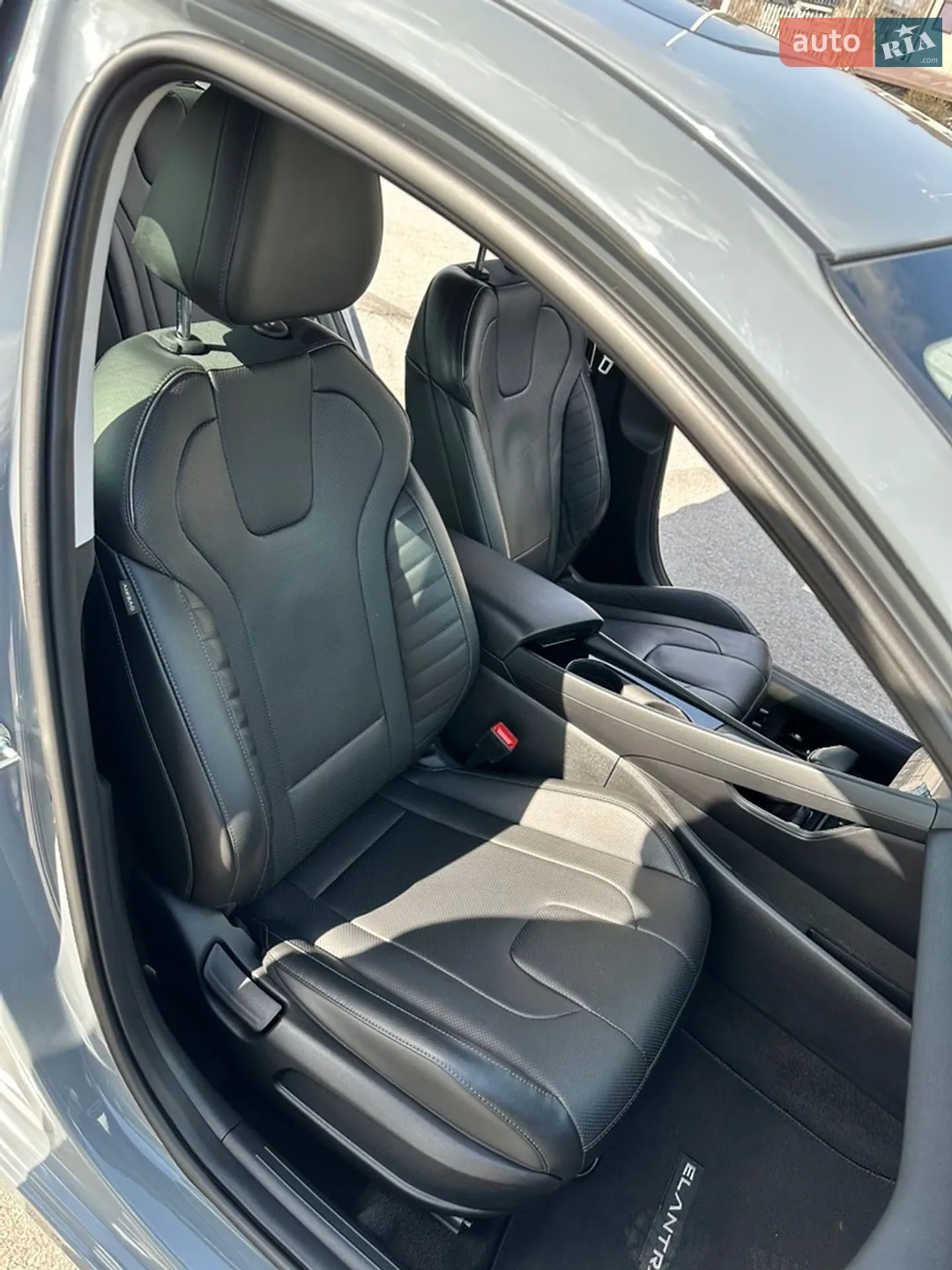 2022 Hyundai Elantra - мініатюра 9