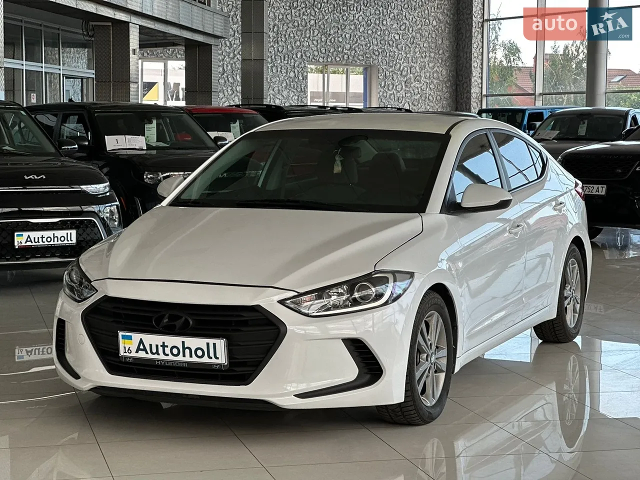 2016 Hyundai Elantra - мініатюра 27