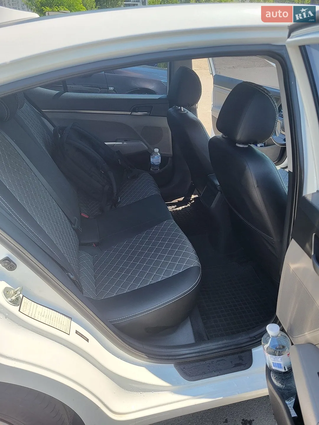 2017 Hyundai Elantra - мініатюра 11