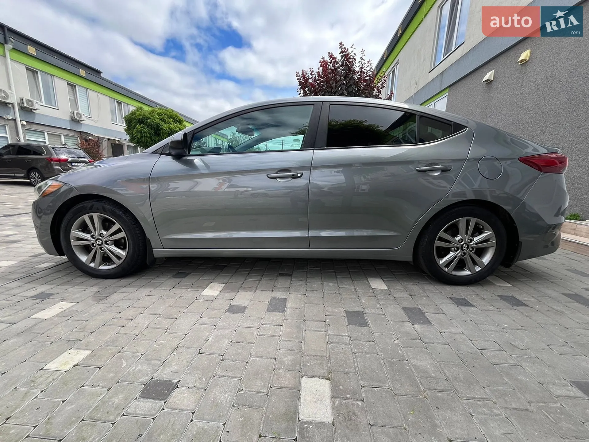2017 Hyundai Elantra - мініатюра 3