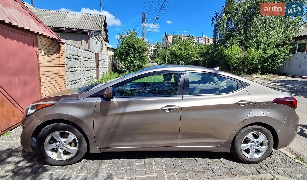 2015 Hyundai Elantra - мініатюра 15