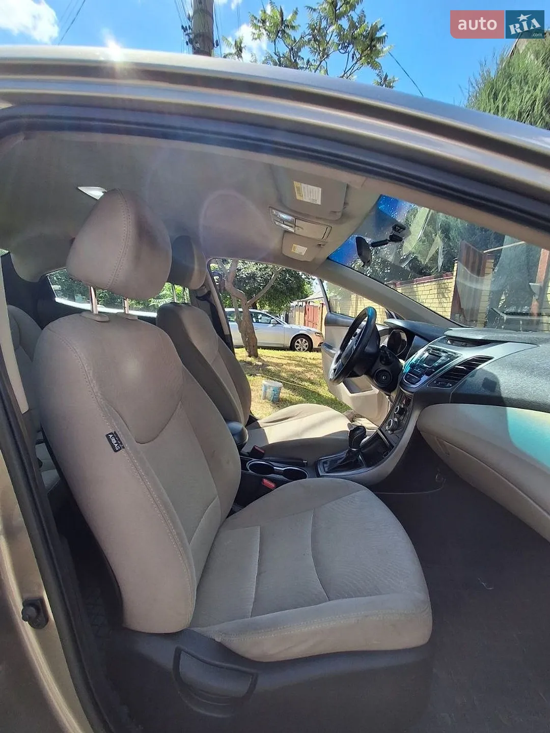 2014 Hyundai Elantra - мініатюра 9