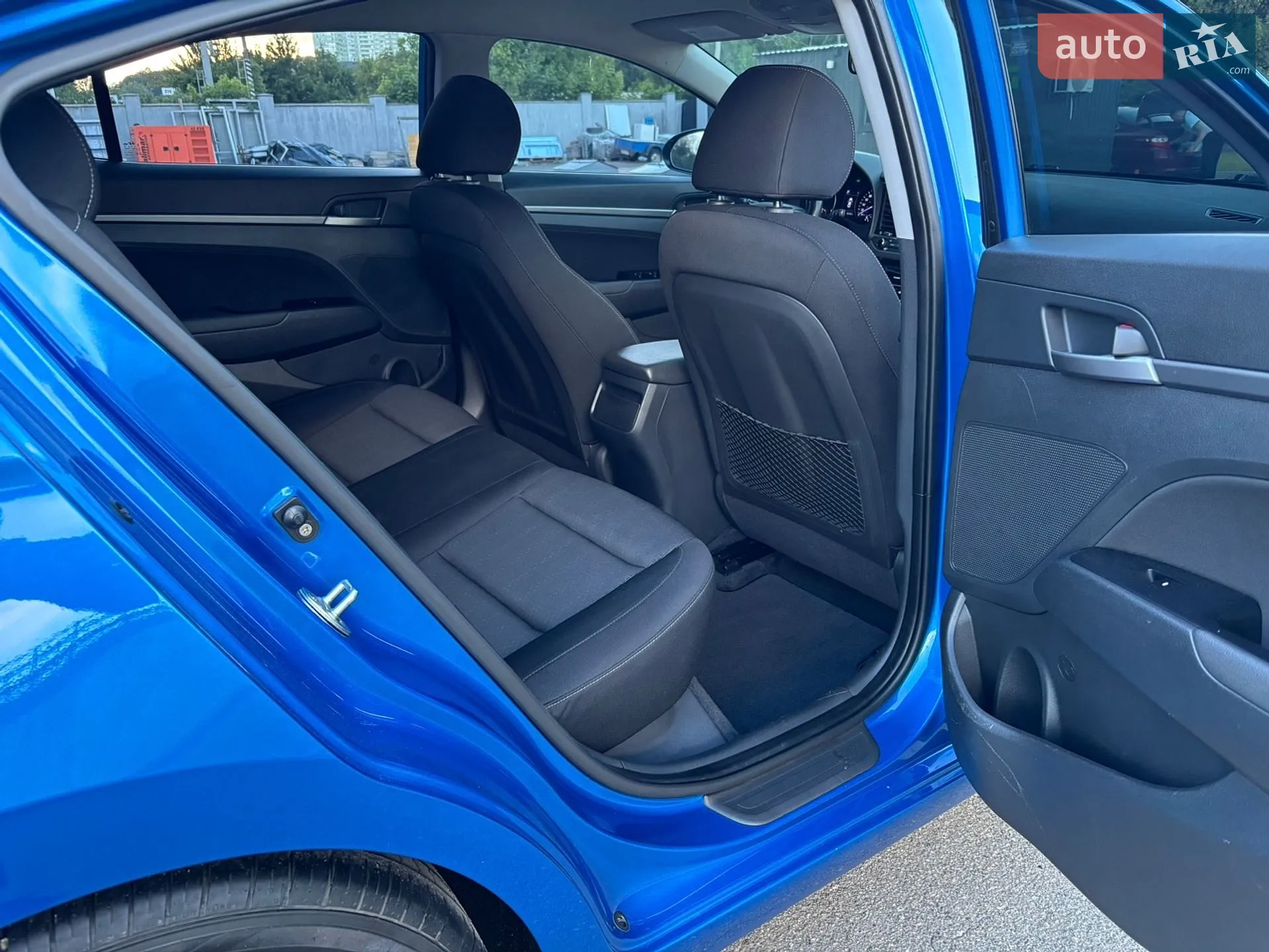 2016 Hyundai Elantra - мініатюра 3
