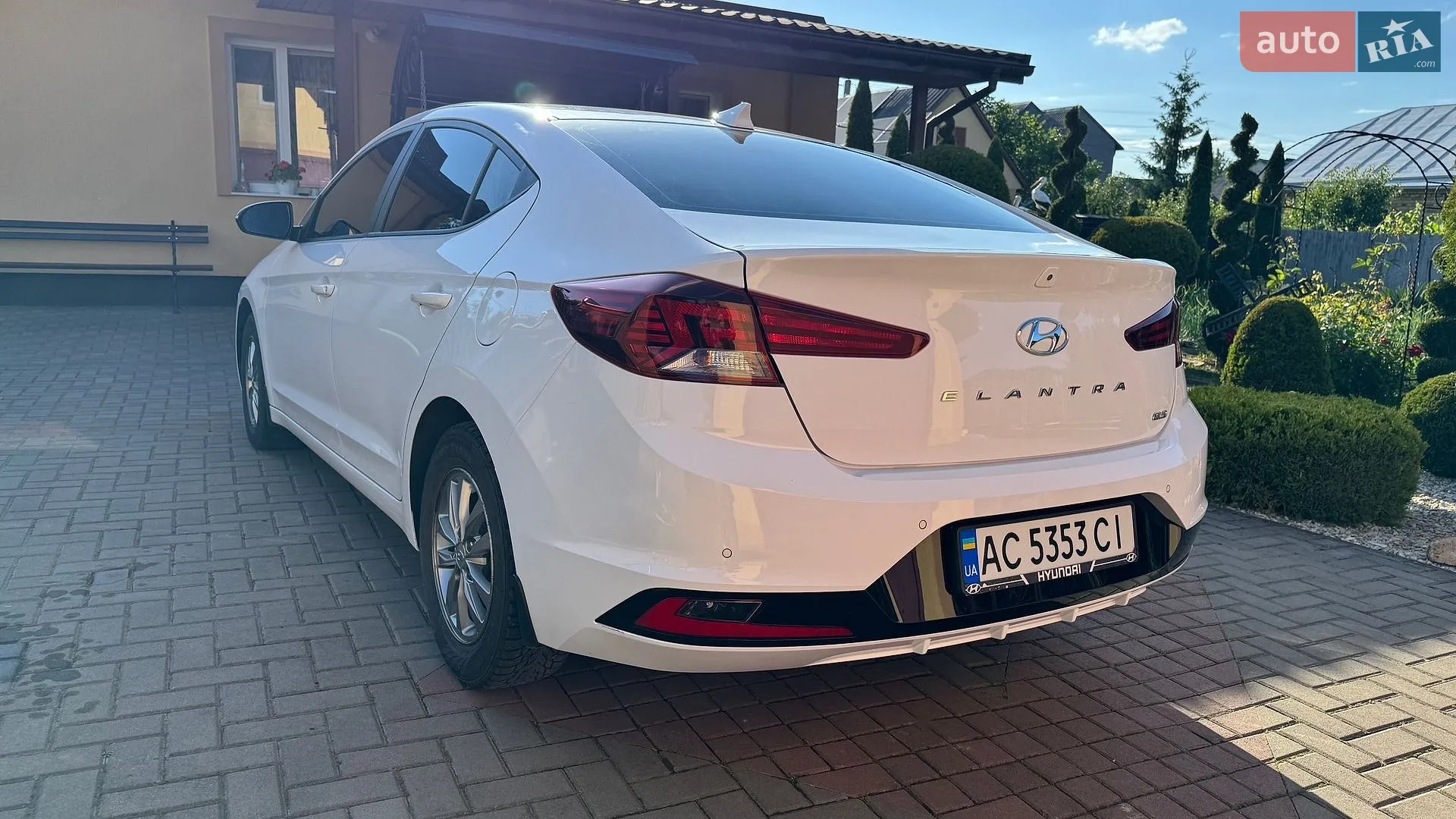 2019 Hyundai Elantra - мініатюра 4