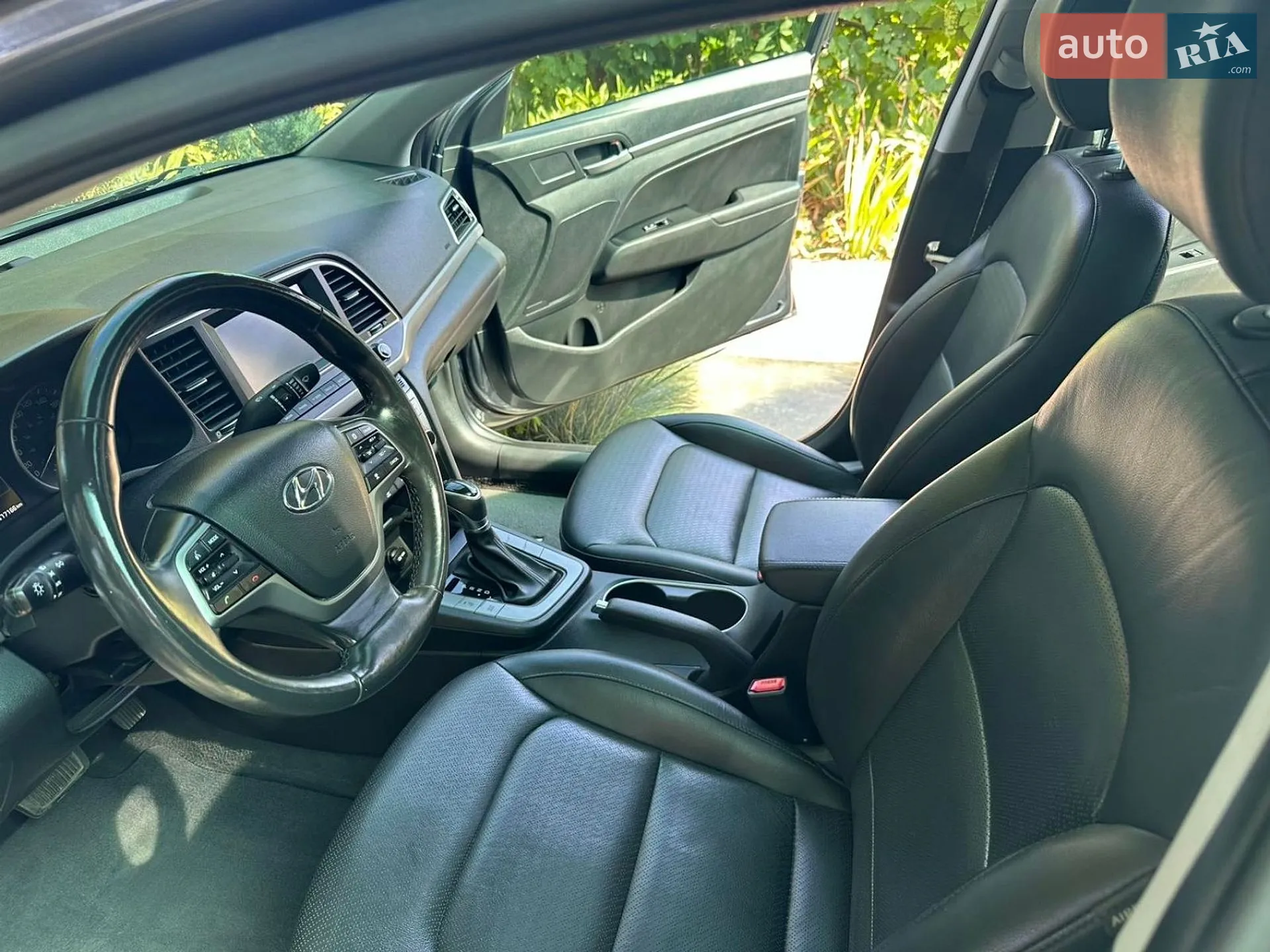 2018 Hyundai Elantra - мініатюра 13