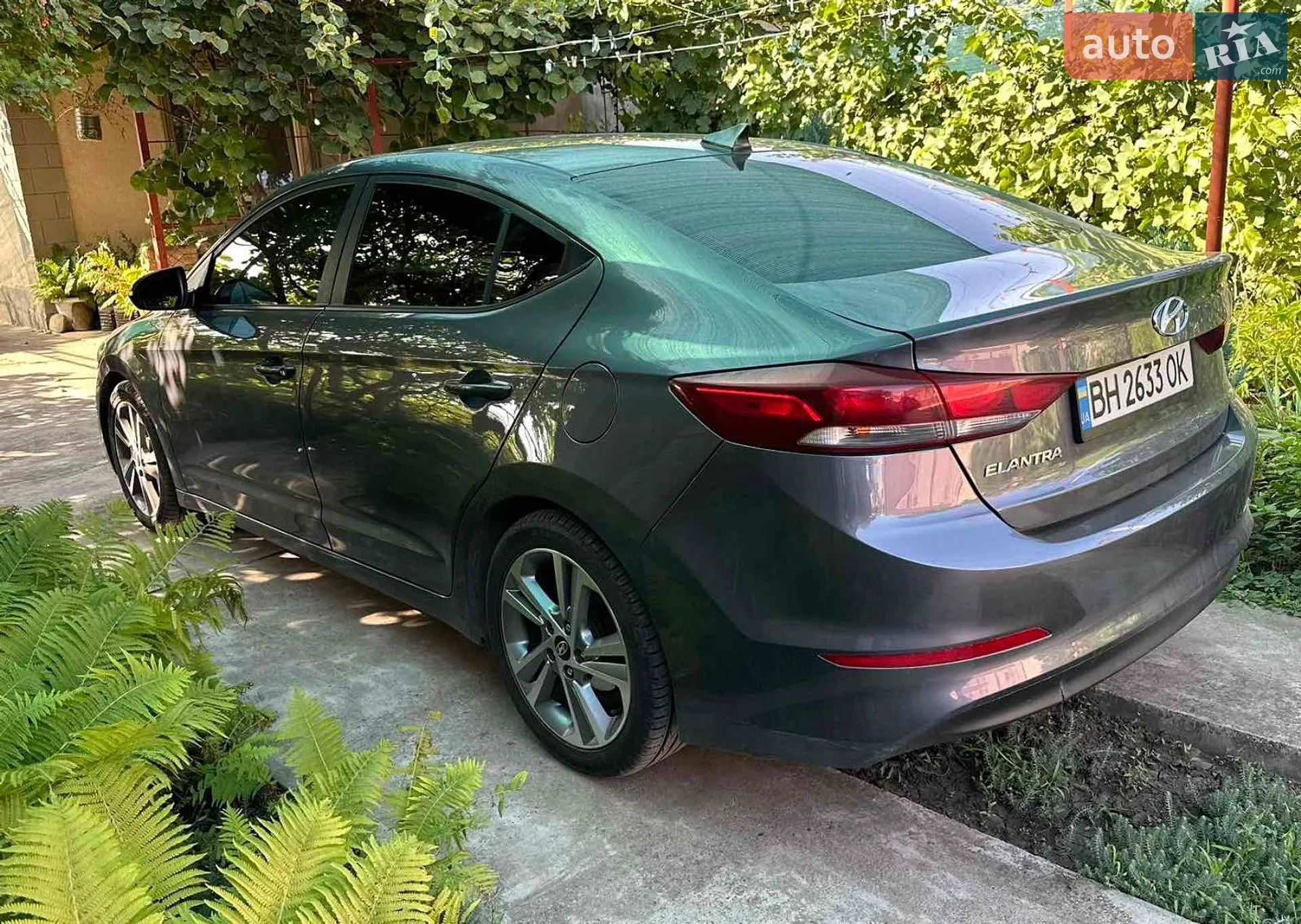 2018 Hyundai Elantra - мініатюра 18