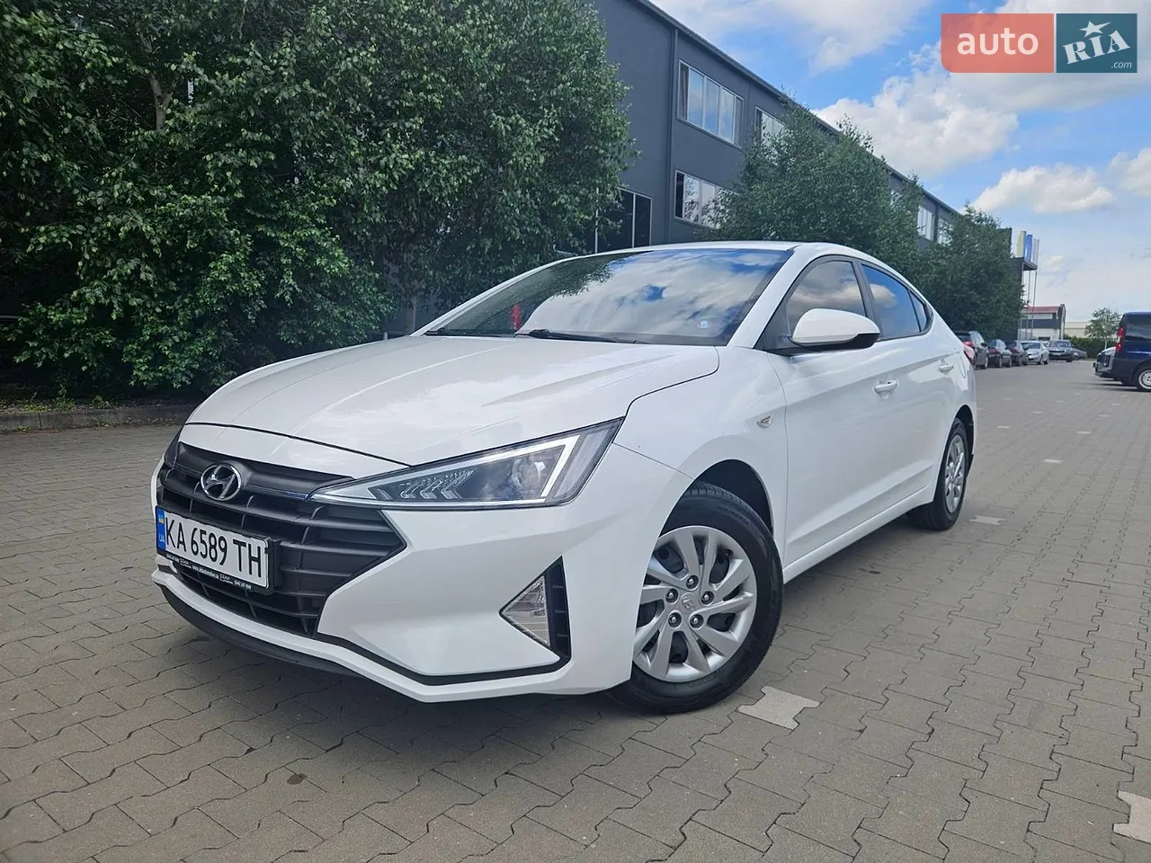 2019 Hyundai Elantra - мініатюра 27