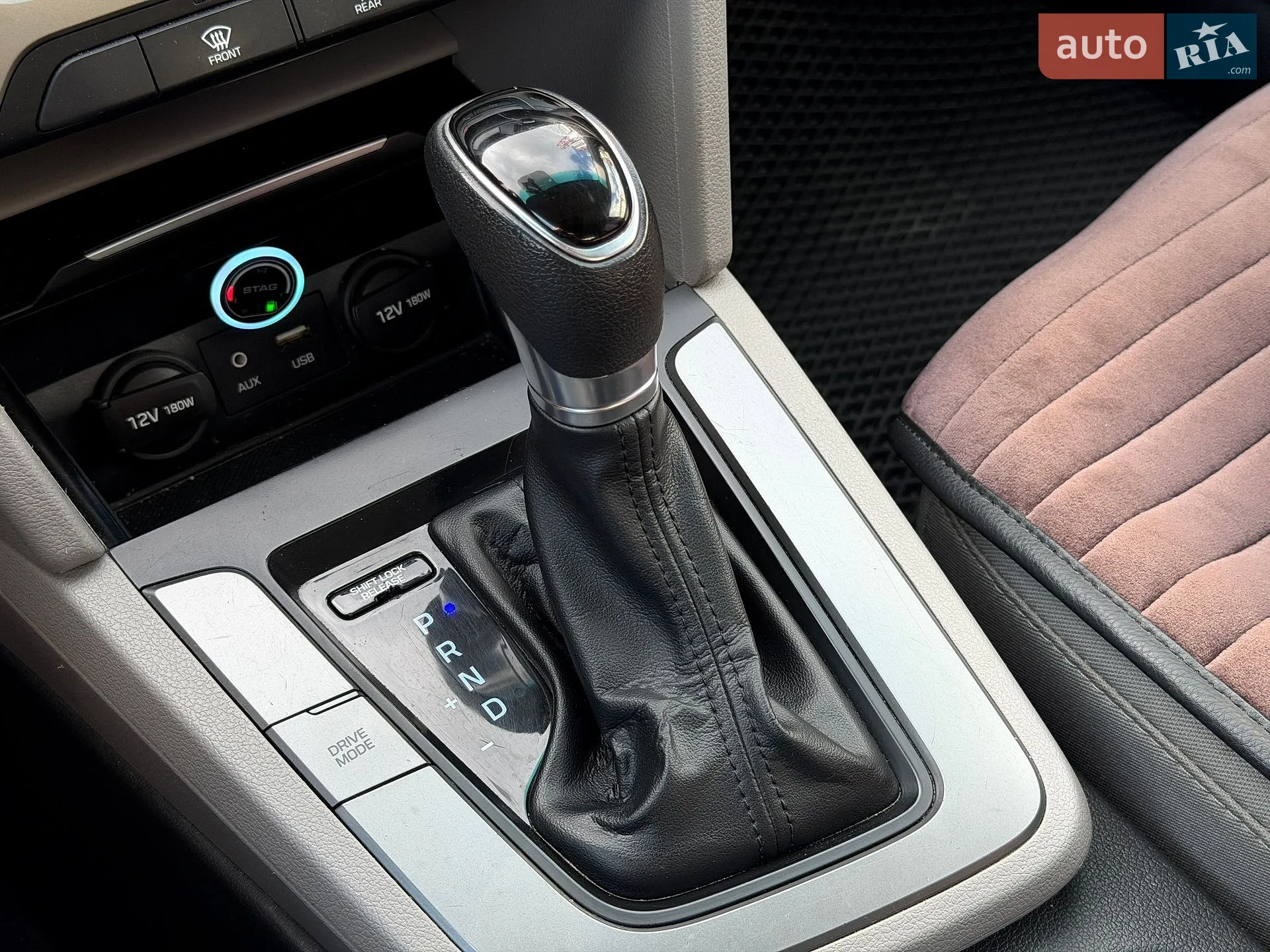 2017 Hyundai Elantra - мініатюра 21