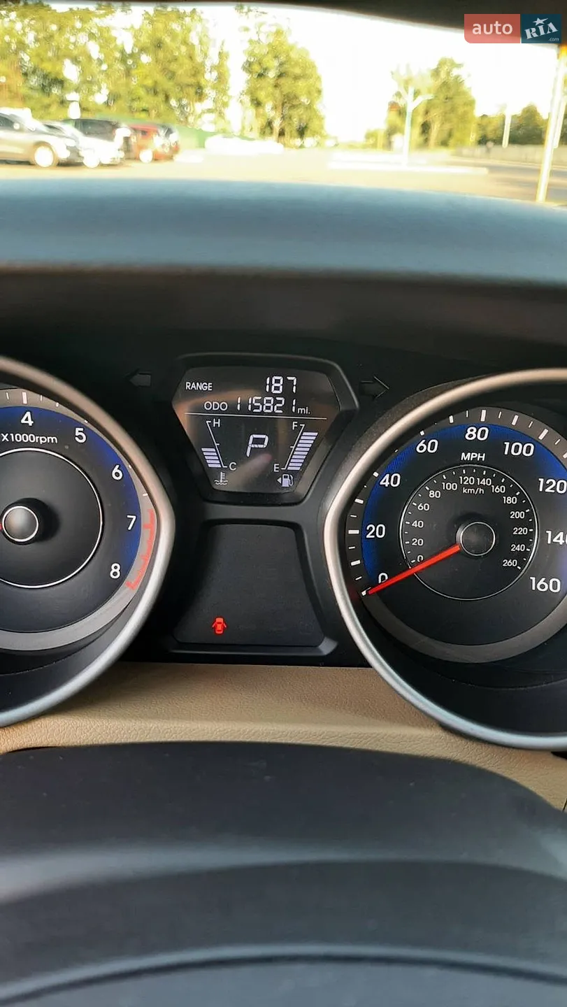 2012 Hyundai Elantra - мініатюра 9