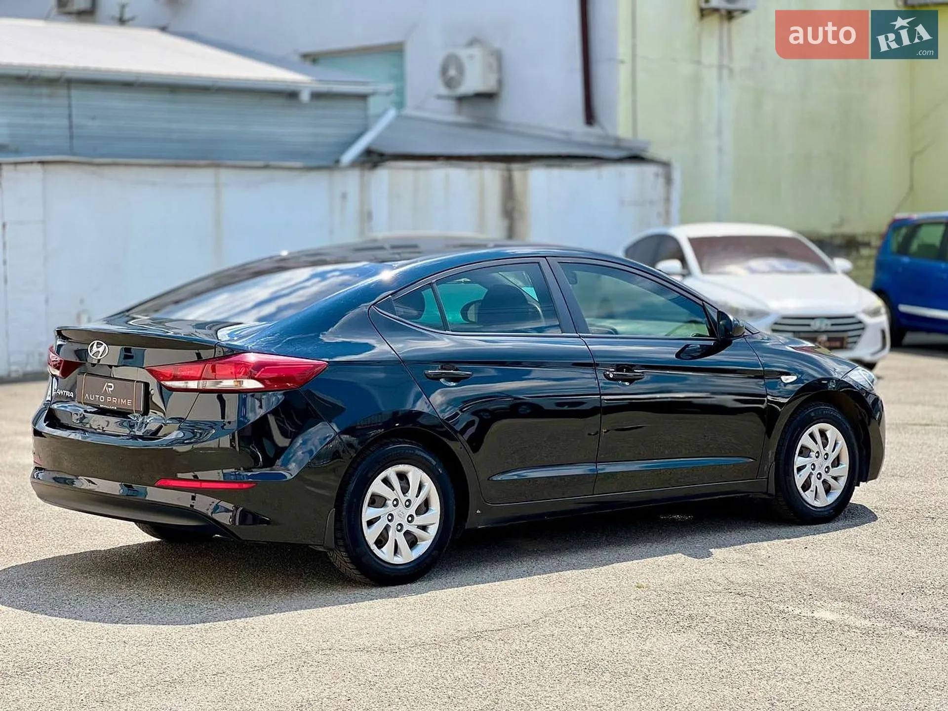 2017 Hyundai Elantra - мініатюра 5