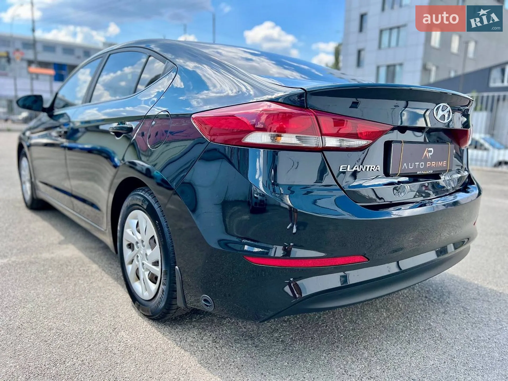 2017 Hyundai Elantra - мініатюра 31