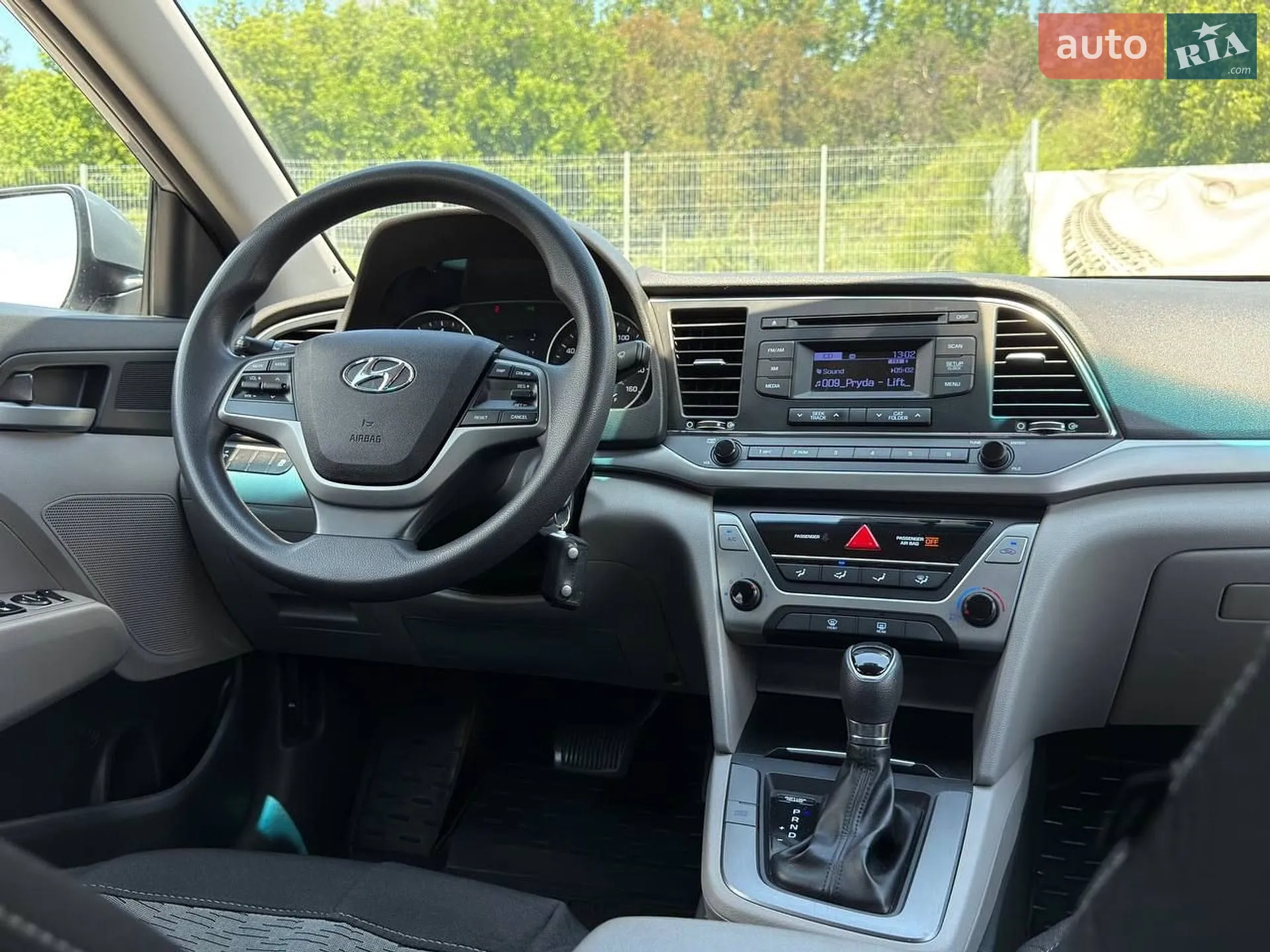 2017 Hyundai Elantra - мініатюра 8