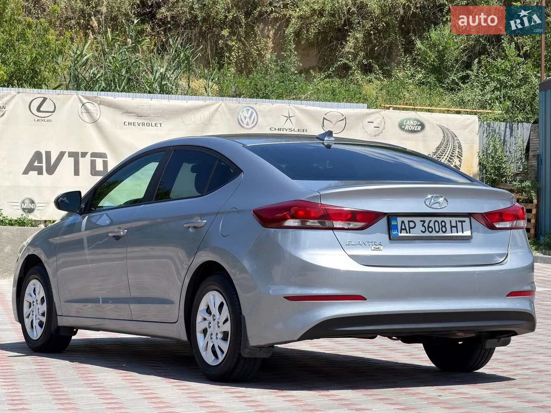 2017 Hyundai Elantra - мініатюра 4