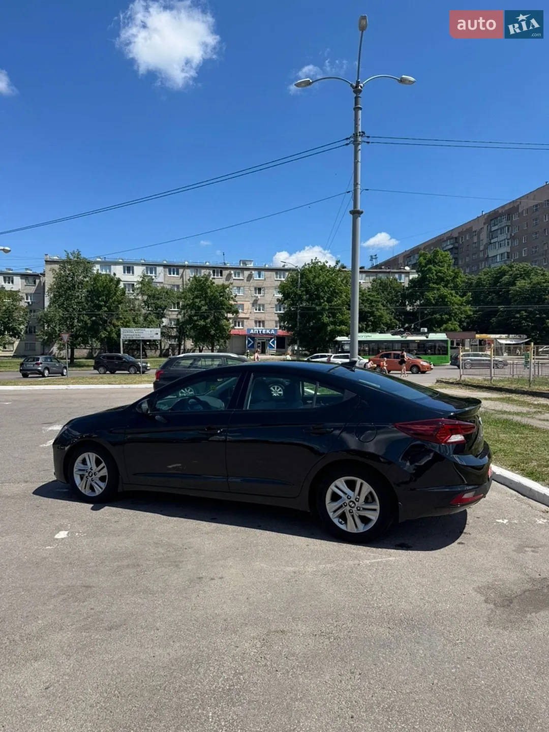 2019 Hyundai Elantra - мініатюра 9