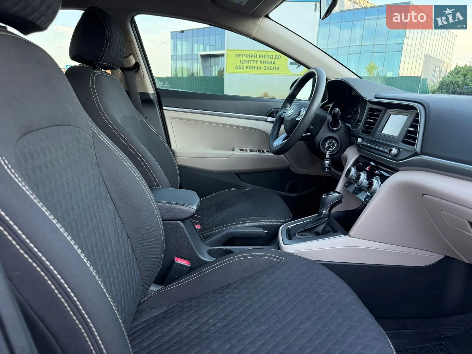 2019 Hyundai Elantra - мініатюра 15