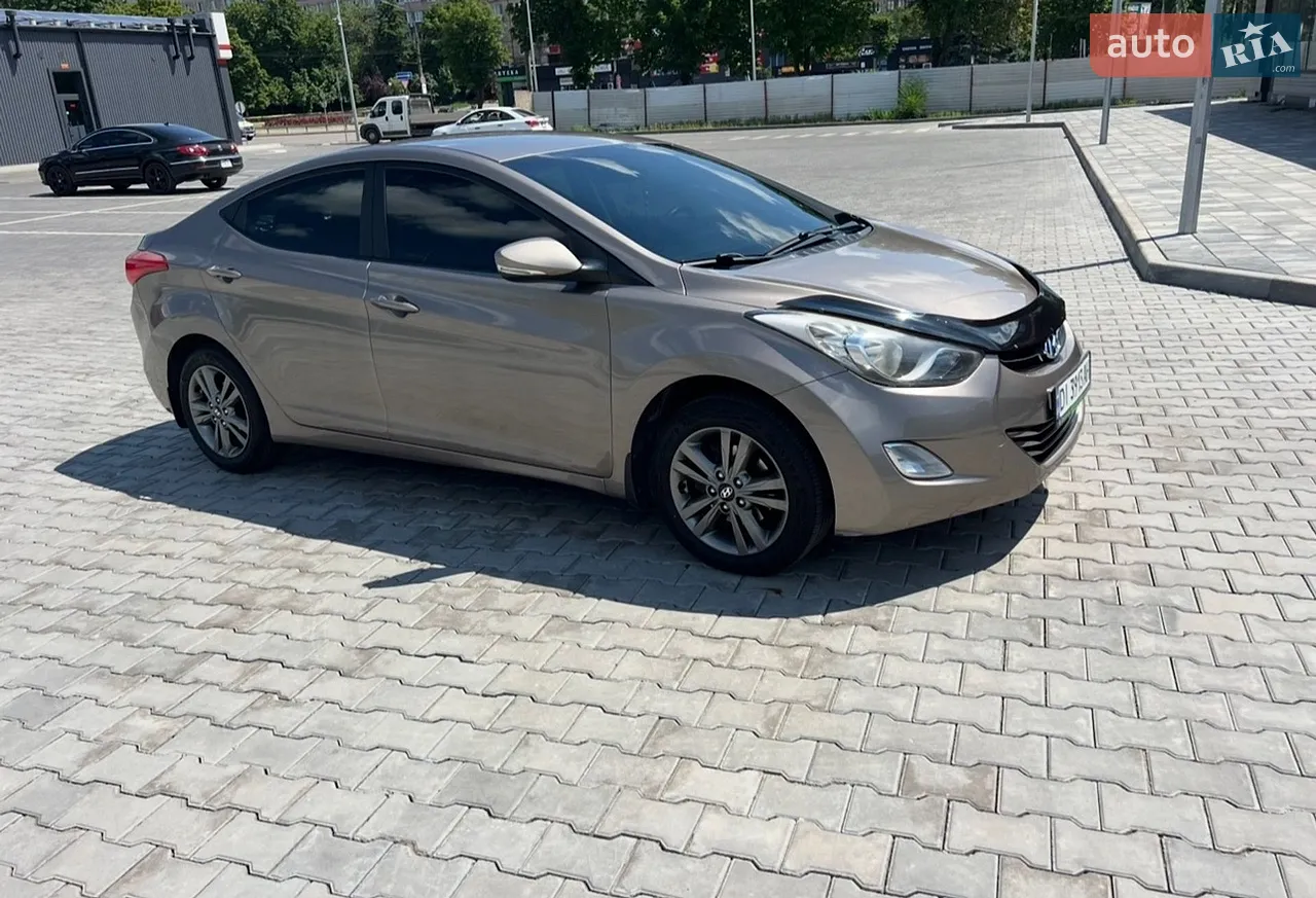 2011 Hyundai Elantra - мініатюра 14