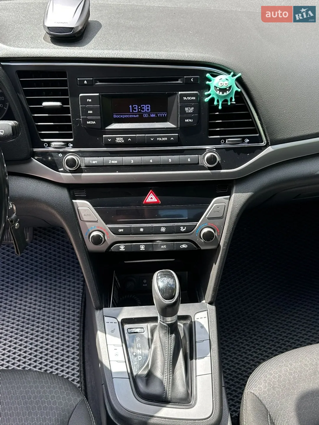 2018 Hyundai Elantra - мініатюра 9