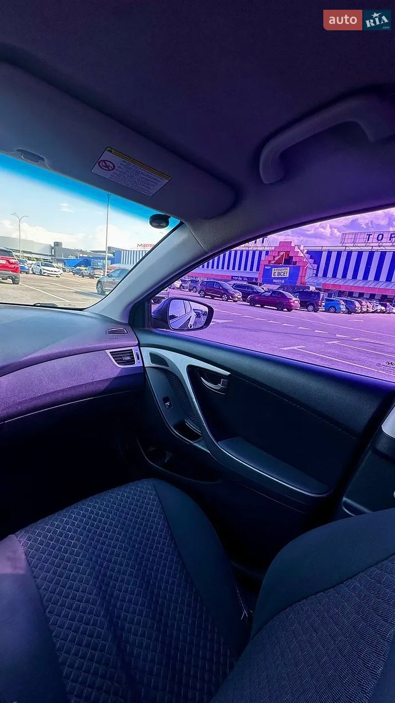 2012 Hyundai Elantra - мініатюра 13