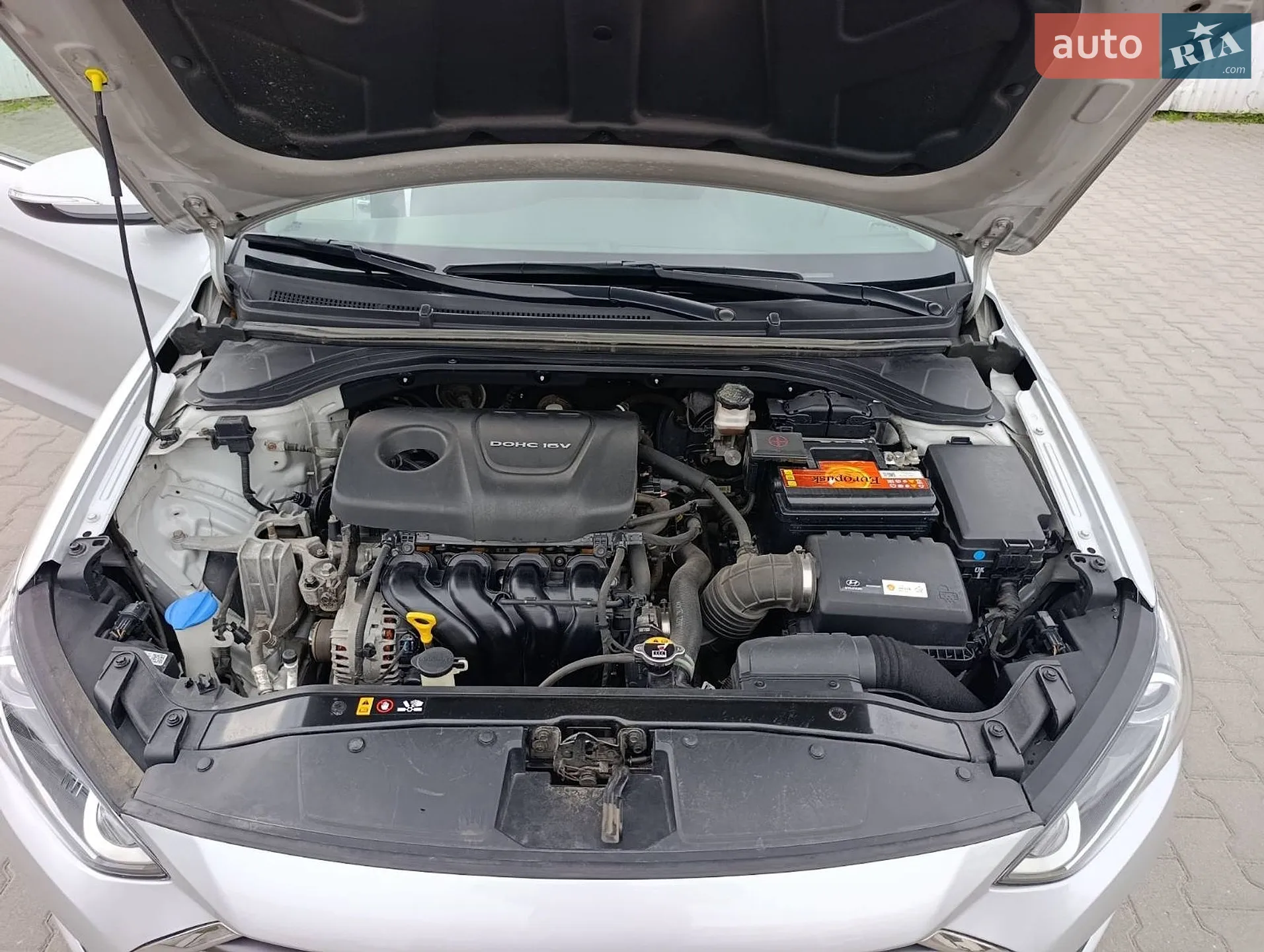 2016 Hyundai Elantra - мініатюра 7