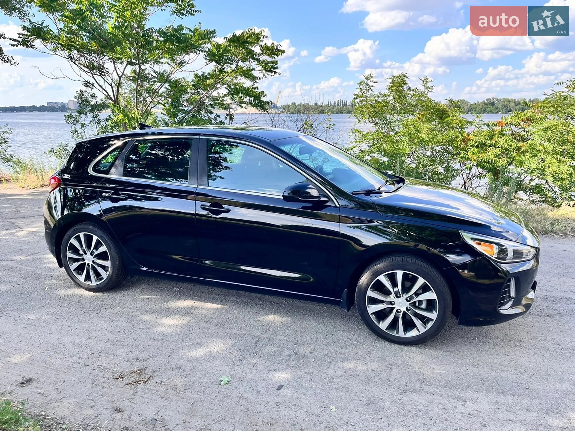 2017 Hyundai Elantra - мініатюра 3