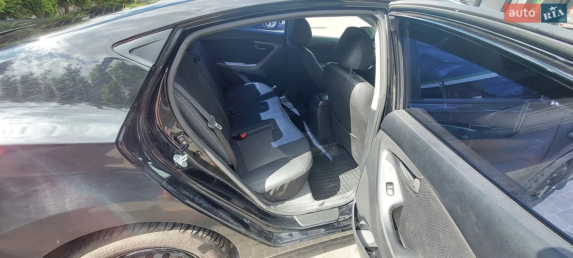 2013 Hyundai Elantra - мініатюра 13