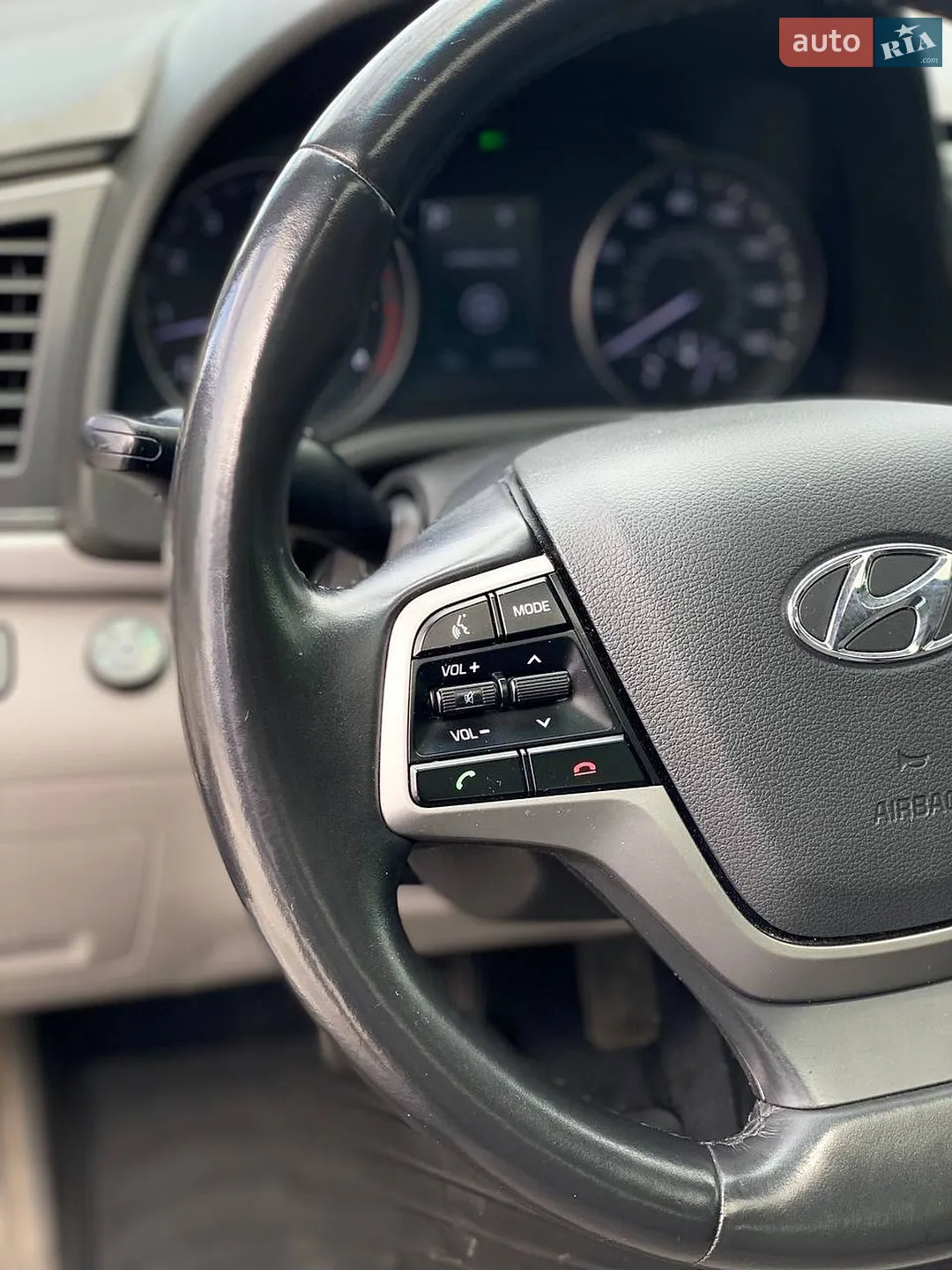 2018 Hyundai Elantra - мініатюра 27