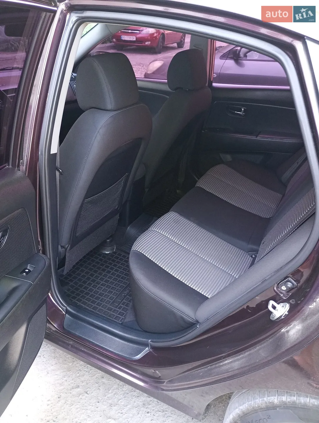 2010 Hyundai Elantra - мініатюра 10